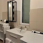 Sakura Apartment *
